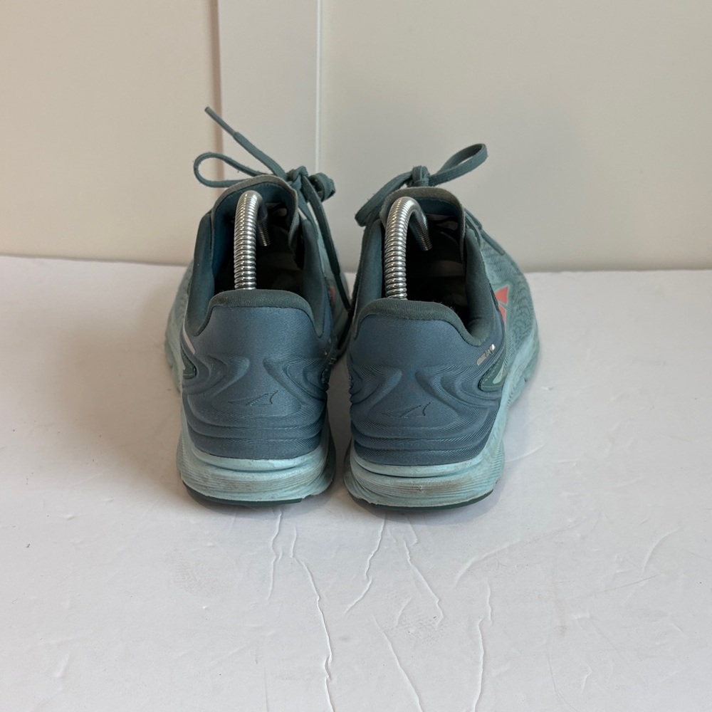 Altra Torin 6Athletic Shoes in Teal and Red - Picture 4 of 8